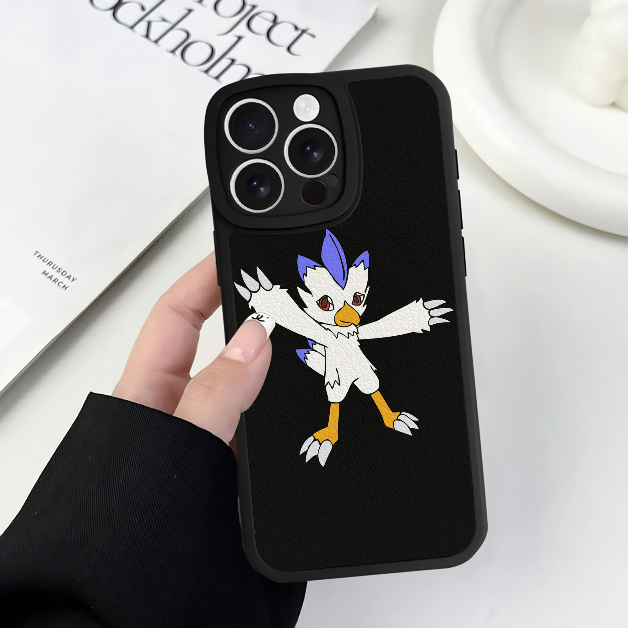 （画像用） Digimon デジタルモンスター/デジモン 【iPhone 16シリーズ対応】シリコンスマホケース（レザー調） 材質：シリコン